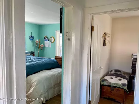 243 Main St, Moosic, PA 18507 photo 8