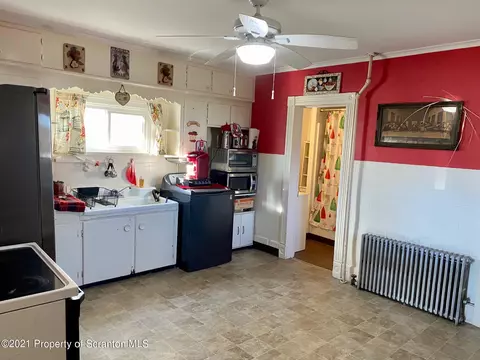 243 Main St, Moosic, PA 18507 photo 6