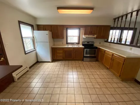 23 E Mountain Rd, Scranton, PA 18505 photo 16