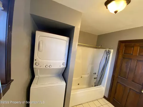 23 E Mountain Rd, Scranton, PA 18505 photo 14