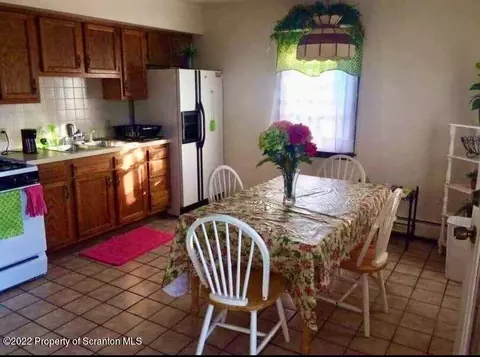 23 E Mountain Rd, Scranton, PA 18505 photo 11