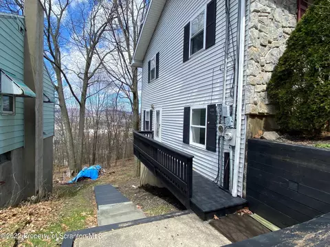 23 E Mountain Rd, Scranton, PA 18505 photo 6