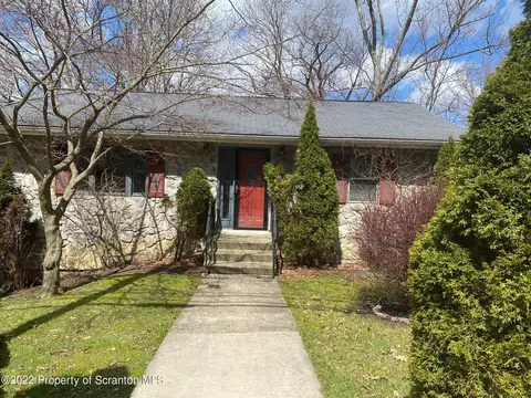 23 E Mountain Rd, Scranton, PA 18505 photo 1