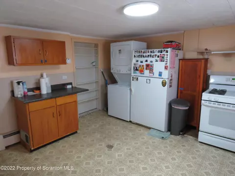 830 Coxton, Duryea, PA 18642 photo 3