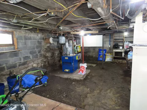 830 Coxton, Duryea, PA 18642 photo 17