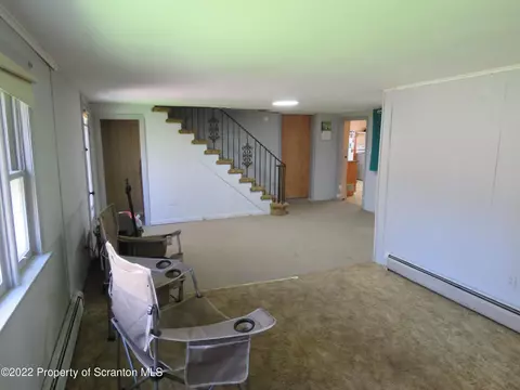 830 Coxton, Duryea, PA 18642 photo 4