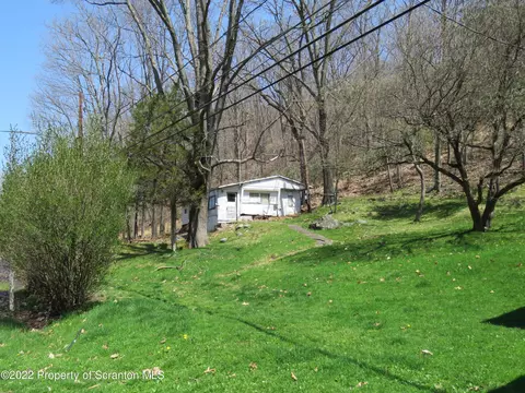830 Coxton, Duryea, PA 18642 photo 20