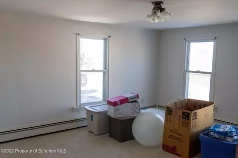 504 E Drinker St, Dunmore, PA 18512 photo 20