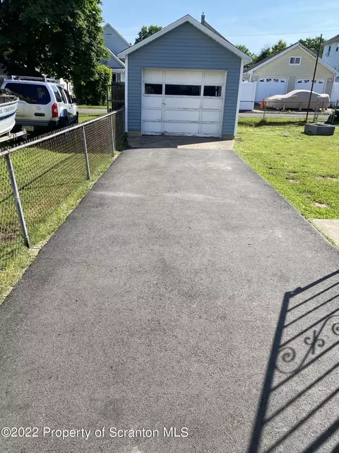 620 E Scott St, Olyphant, PA 18447 photo 29