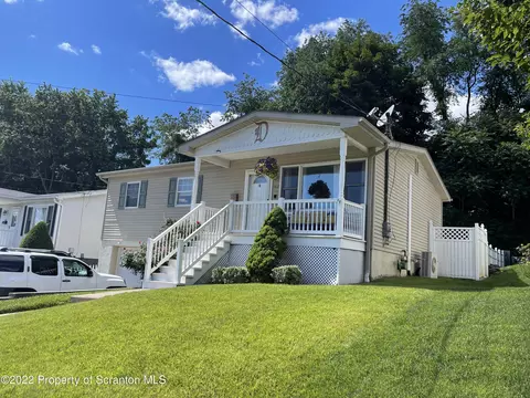 140 Taroli St, Old Forge, PA 18518 photo 3