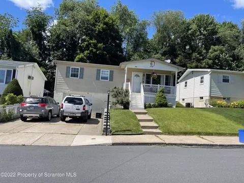 140 Taroli St, Old Forge, PA 18518 photo 2