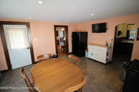 407 Center St, Old Forge, PA 18518 photo 7