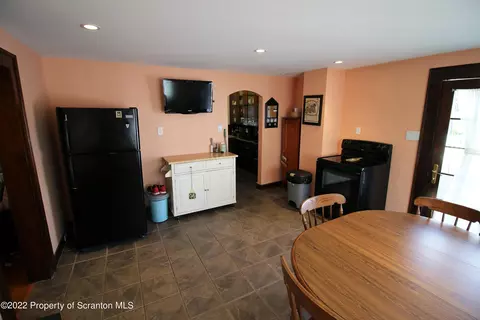 407 Center St, Old Forge, PA 18518 photo 6