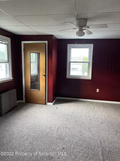 532 W Grace St, Old Forge, PA 18518 photo 12