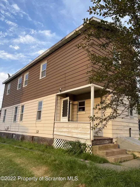 532 W Grace St, Old Forge, PA 18518 photo 1