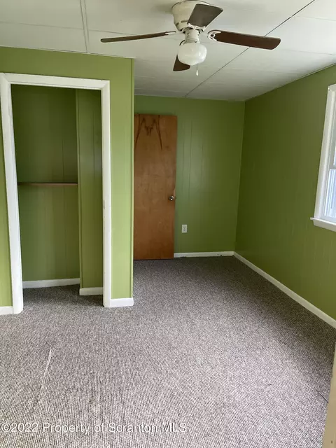 532 W Grace St, Old Forge, PA 18518 photo 11