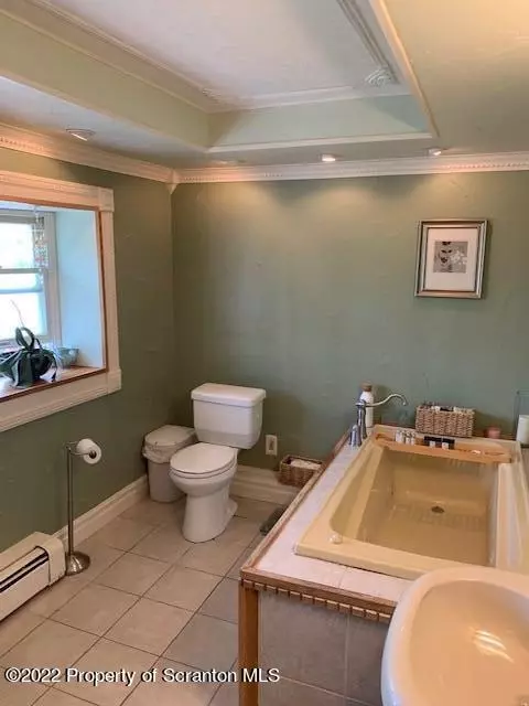 618 E Grant St, Olyphant, PA 18447 photo 31
