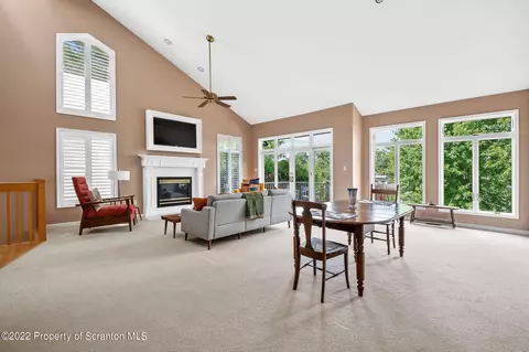 773 Greens, Dallas, PA 18612