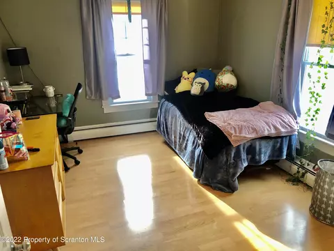 524 Spring St, Moosic, PA 18507 photo 36