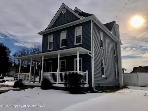 524 Spring St, Moosic, PA 18507 photo 3