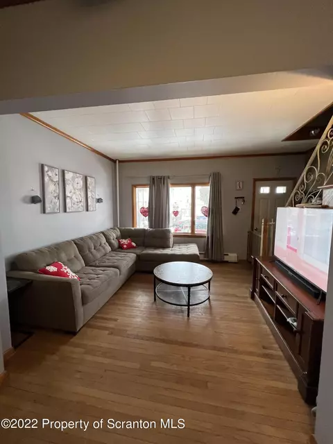 525 Florin St, Scranton, PA 18509 photo 8
