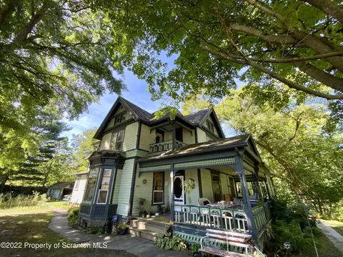 225 Franklin St, Laceyville, PA 18623