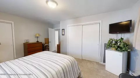 144 Taroli St, Old Forge, PA 18518 photo 9