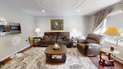 144 Taroli St, Old Forge, PA 18518 photo 3