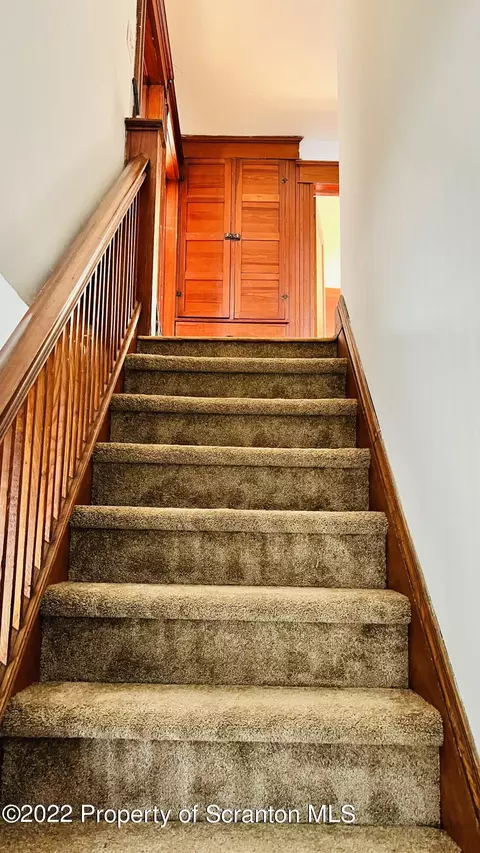 531 E Pine St, Olyphant, PA 18447 photo 42