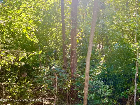 Milwaukee Avenue, Old Forge, PA 18518