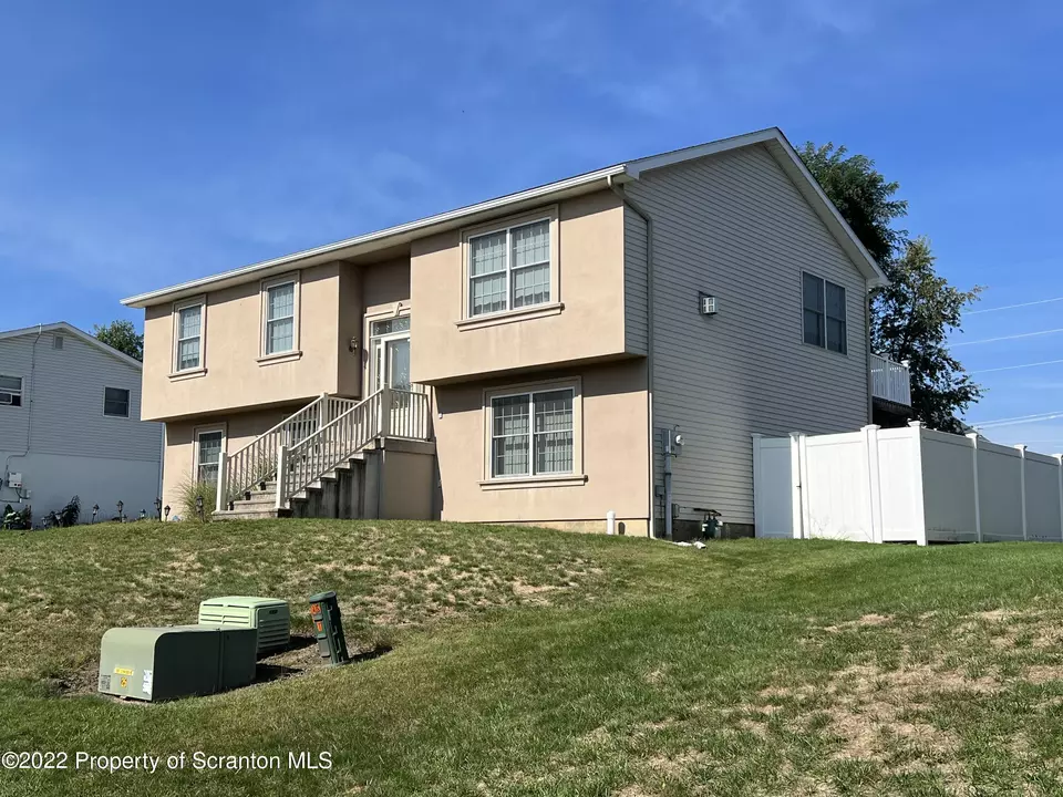  104 Girard Dr, Scranton, PA 18504 photo 28