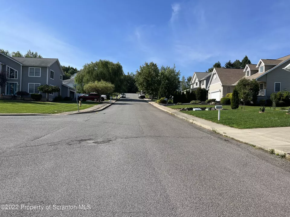  104 Girard Dr, Scranton, PA 18504 photo 30