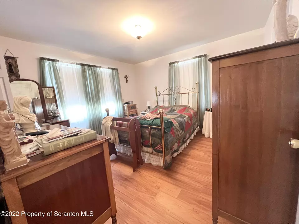  104 Girard Dr, Scranton, PA 18504 photo 9
