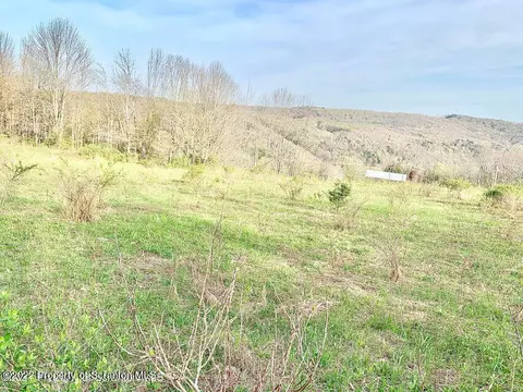 22169 State Route 706, New Milford, PA 18834