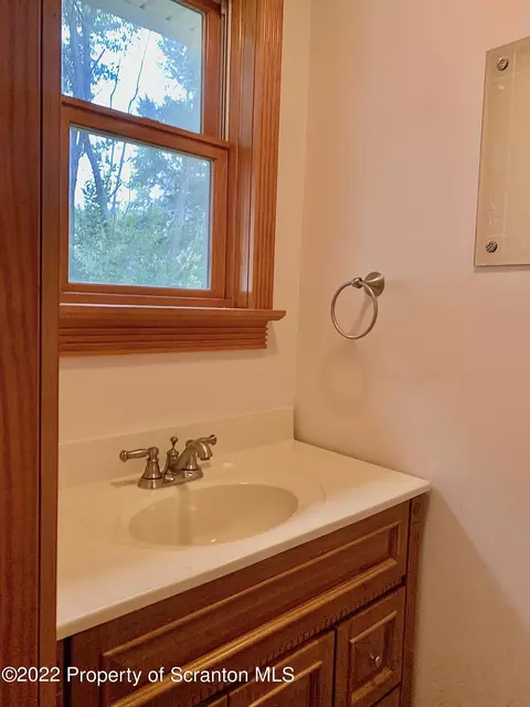 545 E Pine St, Olyphant, PA 18447 photo 21
