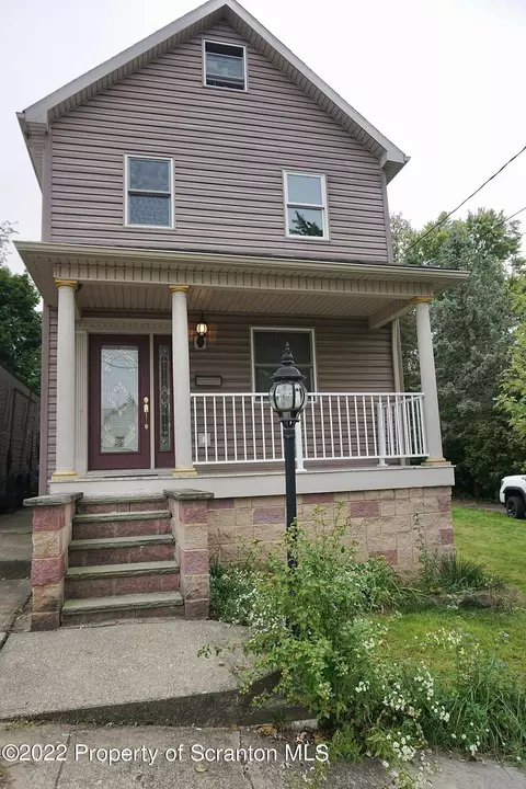 545 E Pine St, Olyphant, PA 18447 photo 1