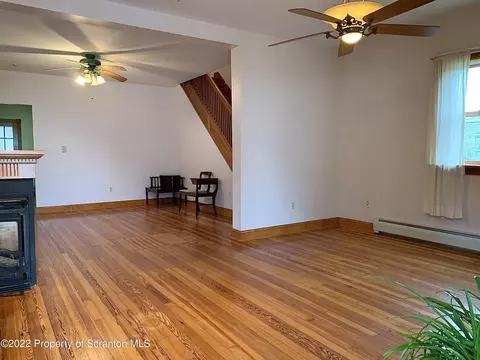 545 E Pine St, Olyphant, PA 18447 photo 8