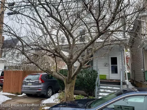 7 Sterling Ave, Wilkes-barre, PA 18702