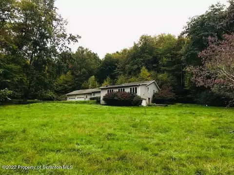 645 Fox Rd, Factoryville, PA 18419