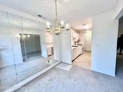 1406 Summit Pointe, Scranton, PA 18508 photo 8