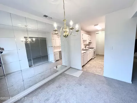 1406 Summit Pointe, Scranton, PA 18508 photo 9