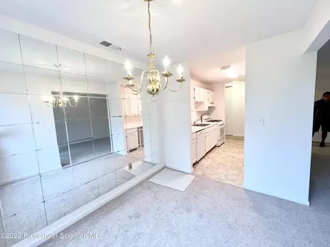 1406 Summit Pointe, Scranton, PA 18508 photo 7