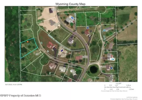 62 Clinton Dr, Factoryville, PA 18419