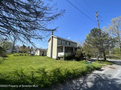 1102 Mill St, Tobyhanna, PA 18466