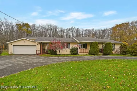 436 Center St, Covington Twp, PA 18444