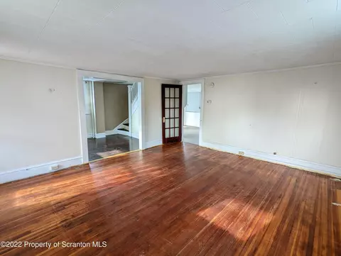169 E Pine St, Dunmore, PA 18512 photo 6