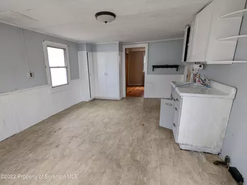 169 E Pine St, Dunmore, PA 18512 photo 8