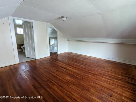 169 E Pine St, Dunmore, PA 18512 photo 17