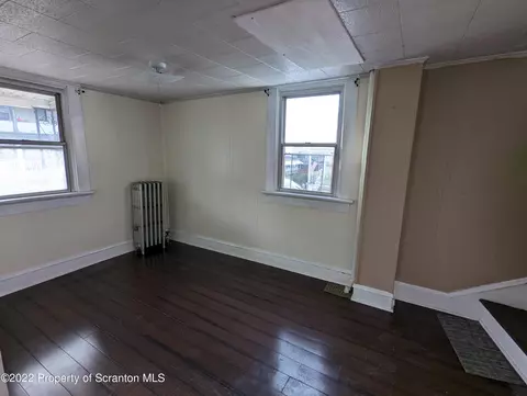 169 E Pine St, Dunmore, PA 18512 photo 10