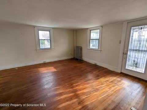 169 E Pine St, Dunmore, PA 18512 photo 5